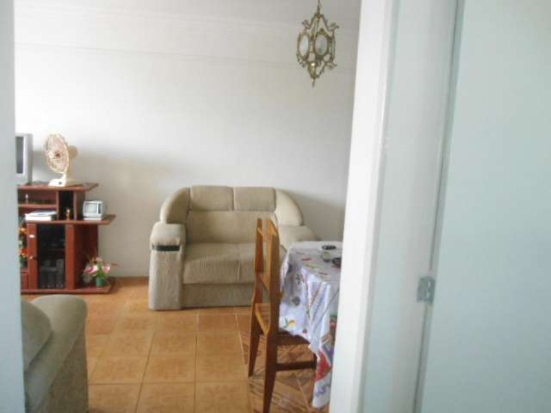 Apartamento à venda com 2 quartos, 72m² - Foto 4