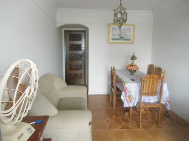 Apartamento à venda com 2 quartos, 72m² - Foto 1