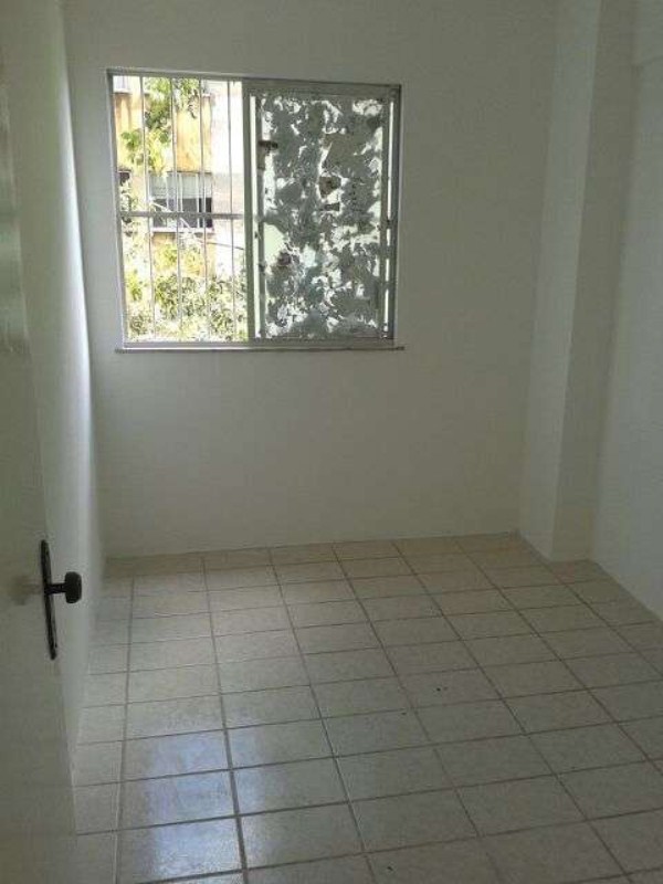 Apartamento à venda com 2 quartos, 65m² - Foto 3