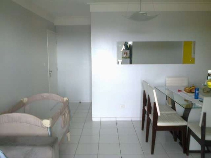 Apartamento à venda com 3 quartos, 80m² - Foto 2