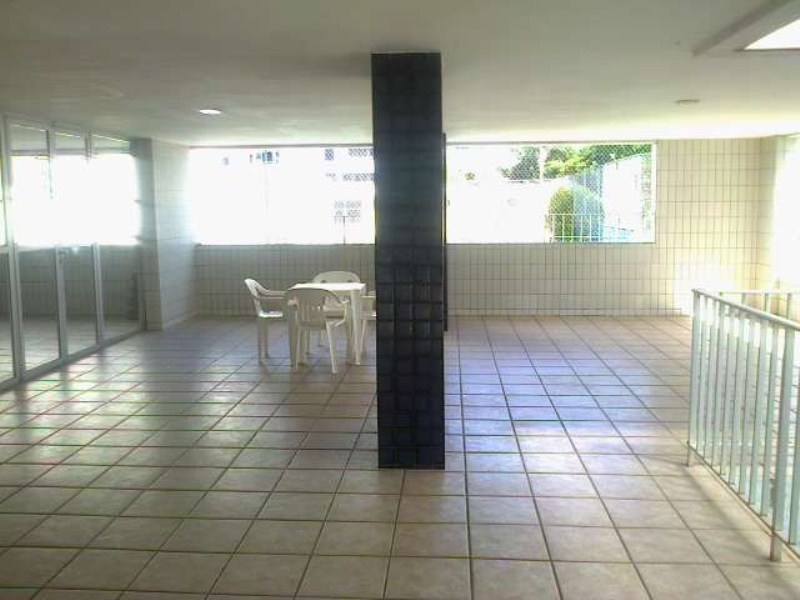 Apartamento à venda com 2 quartos, 60m² - Foto 2