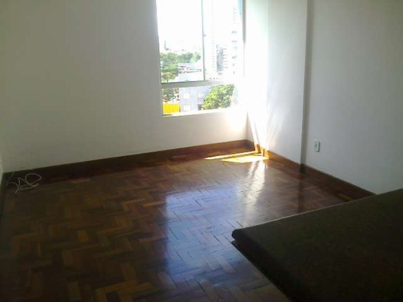 Apartamento à venda com 2 quartos, 60m² - Foto 3