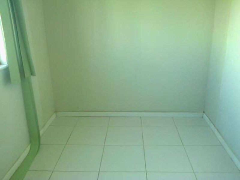 Apartamento à venda com 2 quartos, 68m² - Foto 3