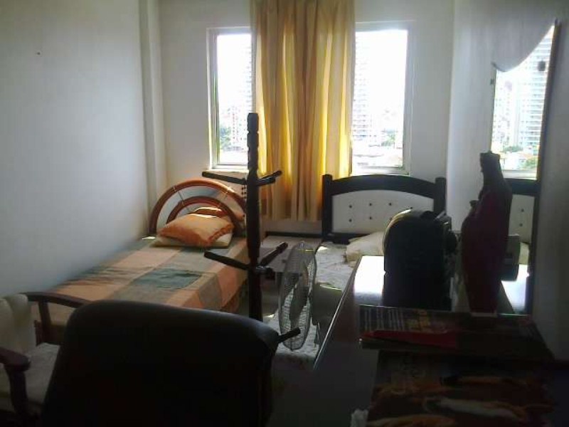 Apartamento à venda com 2 quartos, 70m² - Foto 3