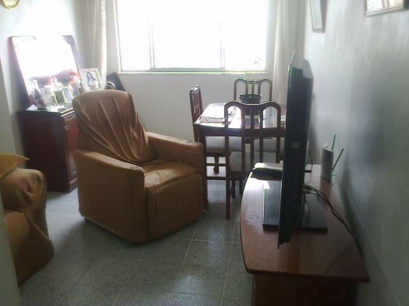 Apartamento à venda com 2 quartos, 70m² - Foto 1