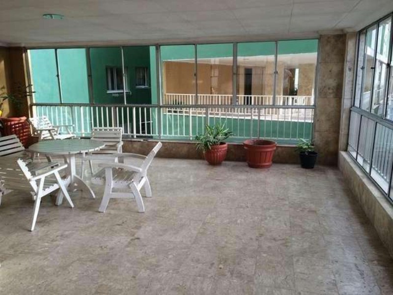 Apartamento à venda com 2 quartos, 68m² - Foto 1