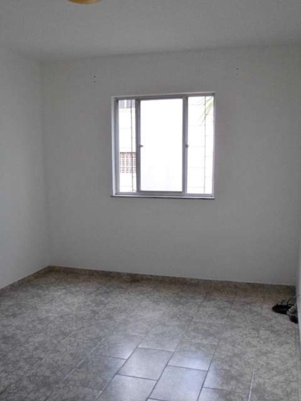 Apartamento à venda com 2 quartos, 60m² - Foto 4