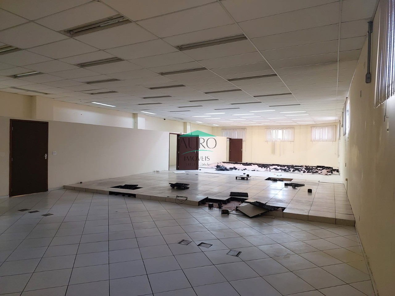 Imóvel Comercial Padrão para alugar, 600m² - Foto 1