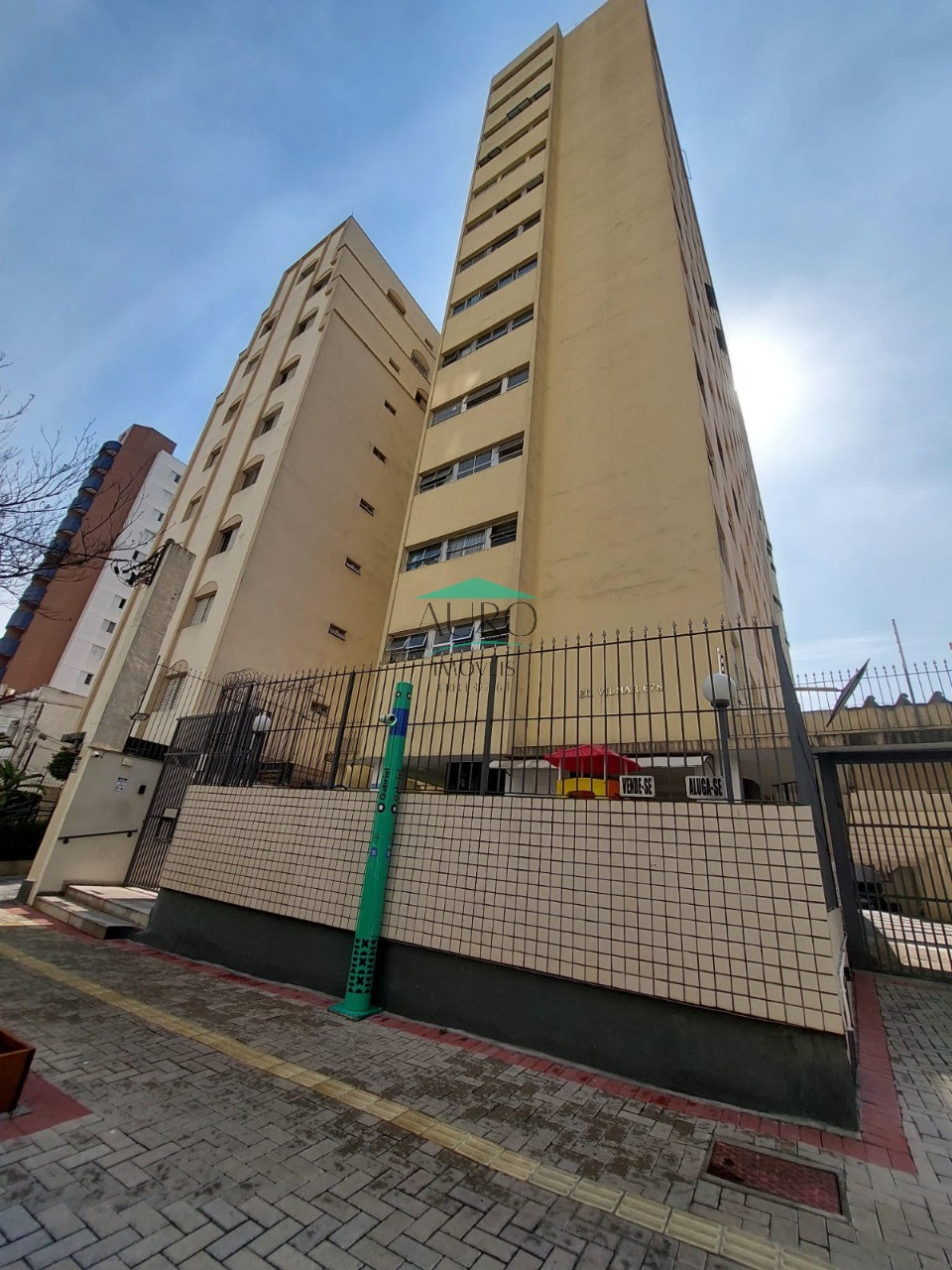 Apartamento à venda com 2 quartos, 114m² - Foto 3