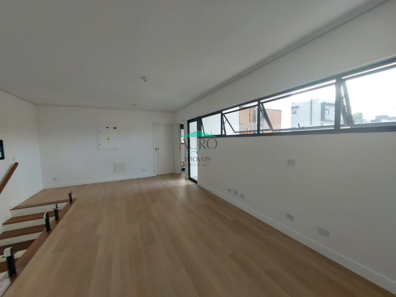 Sobrado à venda com 3 quartos, 262m² - Foto 1