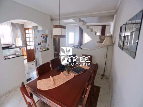 Casa à venda com 4 quartos, 200m² - Foto 6