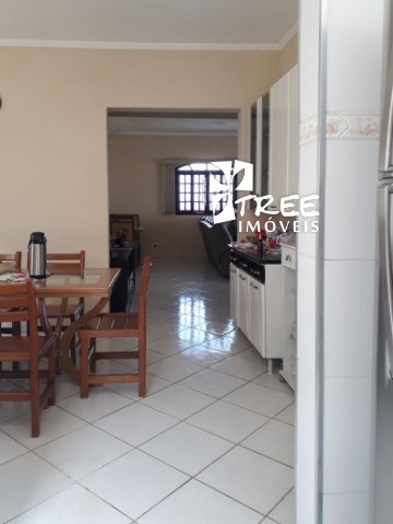 Casa à venda com 3 quartos, 300m² - Foto 5