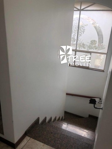 Casa à venda com 3 quartos, 300m² - Foto 21