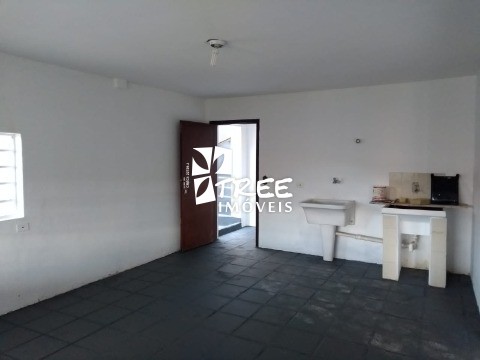 Casa para alugar com 2 quartos, 250m² - Foto 24