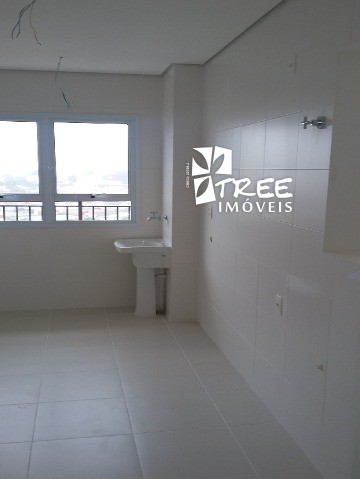 Apartamento à venda com 2 quartos, 67m² - Foto 4