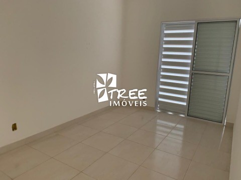 Casa à venda com 2 quartos, 70m² - Foto 4