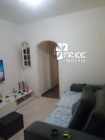 Casa à venda com 6 quartos, 125m² - Foto 4