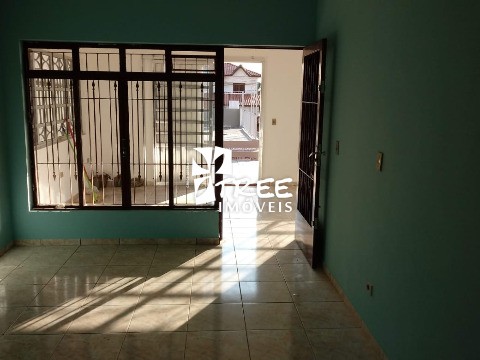 Casa à venda com 3 quartos, 240m² - Foto 8