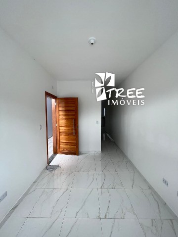 Casa à venda com 2 quartos, 70m² - Foto 2