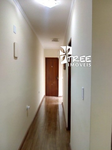 Casa à venda com 3 quartos, 209m² - Foto 4