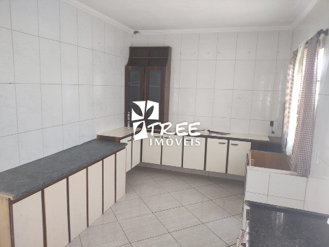 Casa à venda com 3 quartos, 250m² - Foto 6