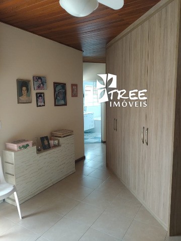 Casa à venda com 4 quartos, 440m² - Foto 15