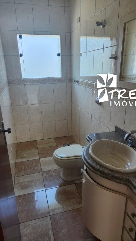 Casa para alugar com 3 quartos, 300m² - Foto 14