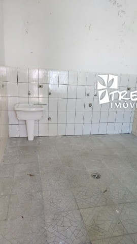 Casa para alugar com 3 quartos, 300m² - Foto 4