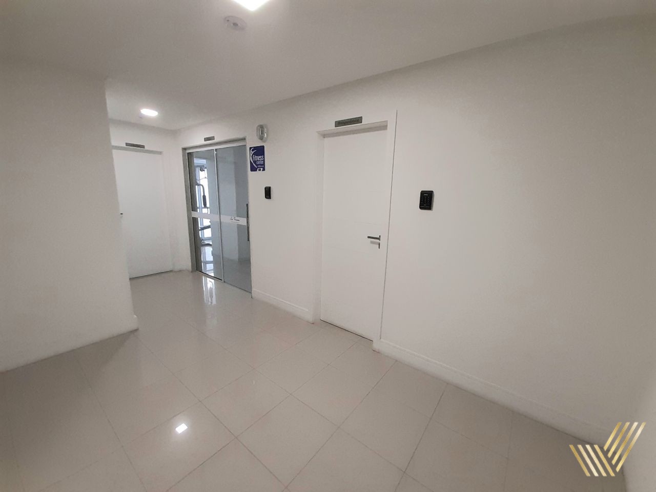 Apartamento à venda com 3 quartos, 156m² - Foto 8