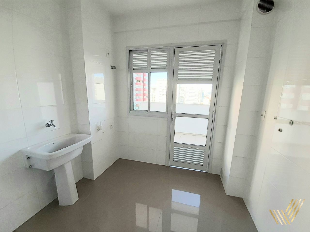 Apartamento à venda com 3 quartos, 156m² - Foto 20