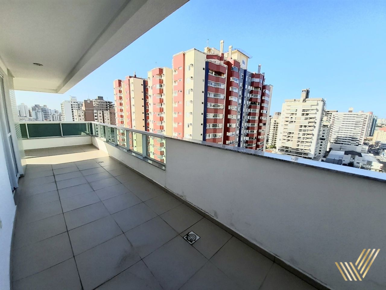 Apartamento à venda com 3 quartos, 156m² - Foto 18