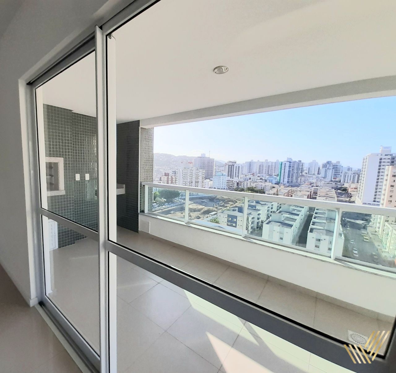 Apartamento à venda com 3 quartos, 156m² - Foto 14