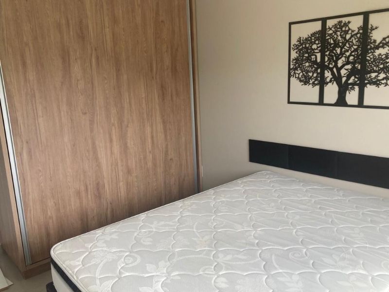 Apartamento para alugar com 2 quartos, 70m² - Foto 8