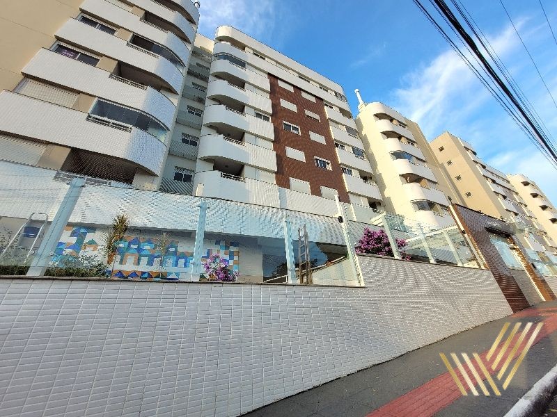 Apartamento à venda com 2 quartos, 67m² - Foto 1