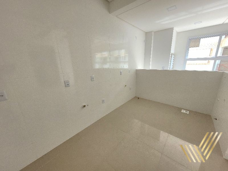 Apartamento à venda com 2 quartos, 77m² - Foto 18