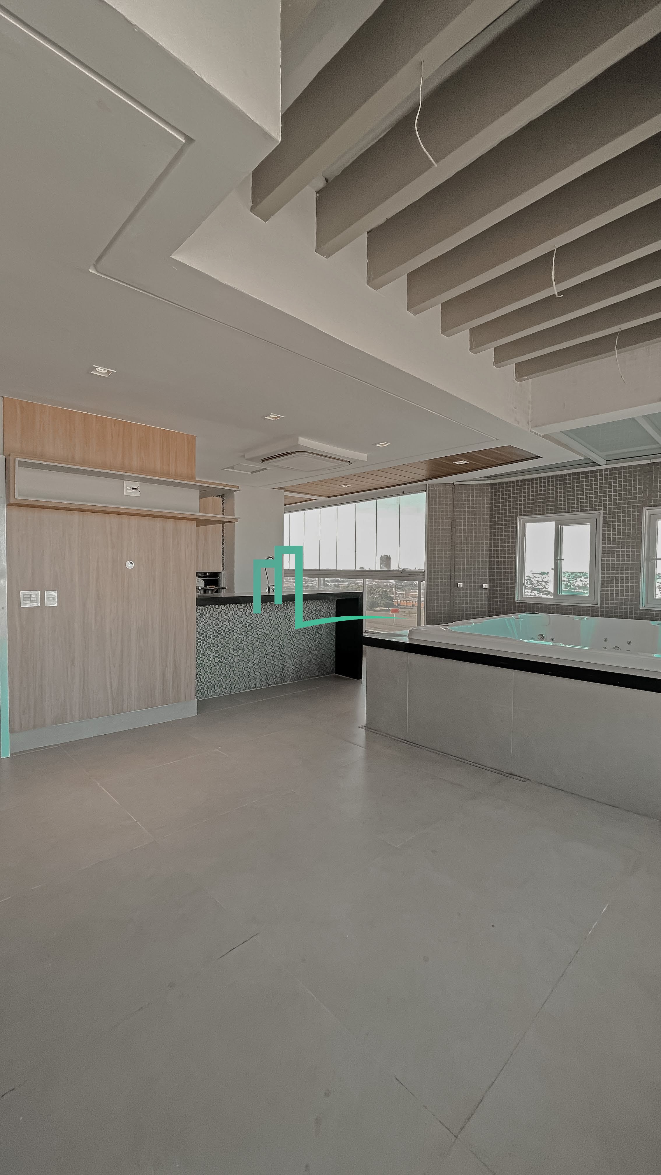 COBERTURA NOVA DE ALTISSIMO PADRÃO DISPONIVEL À VENDA EM FRANCA/SP  Linda cobertura duplex, localizada no Edificio Evide