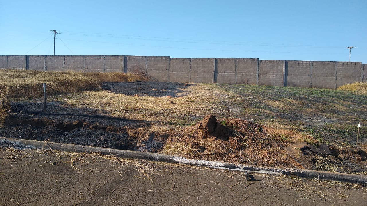 TERRENO À VENDA EM DELFINOPOLIS    - MG no bairro Jardim Brasil, com 250 mts².  Valor de venda: R$ 70.000,00   Entre em 