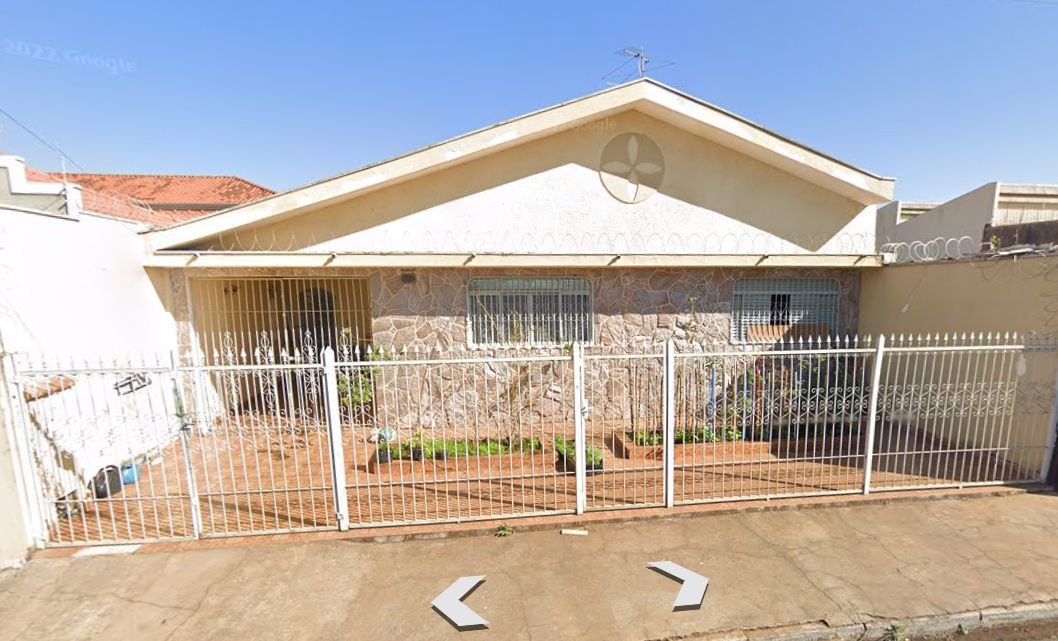 Linda casa na Vila Santos Dumont, Franca-SP  2 dormitórios 1 banheiro 1 Sala 1 Copa 1 Cozinha 1 Área de Serviço Garagem 