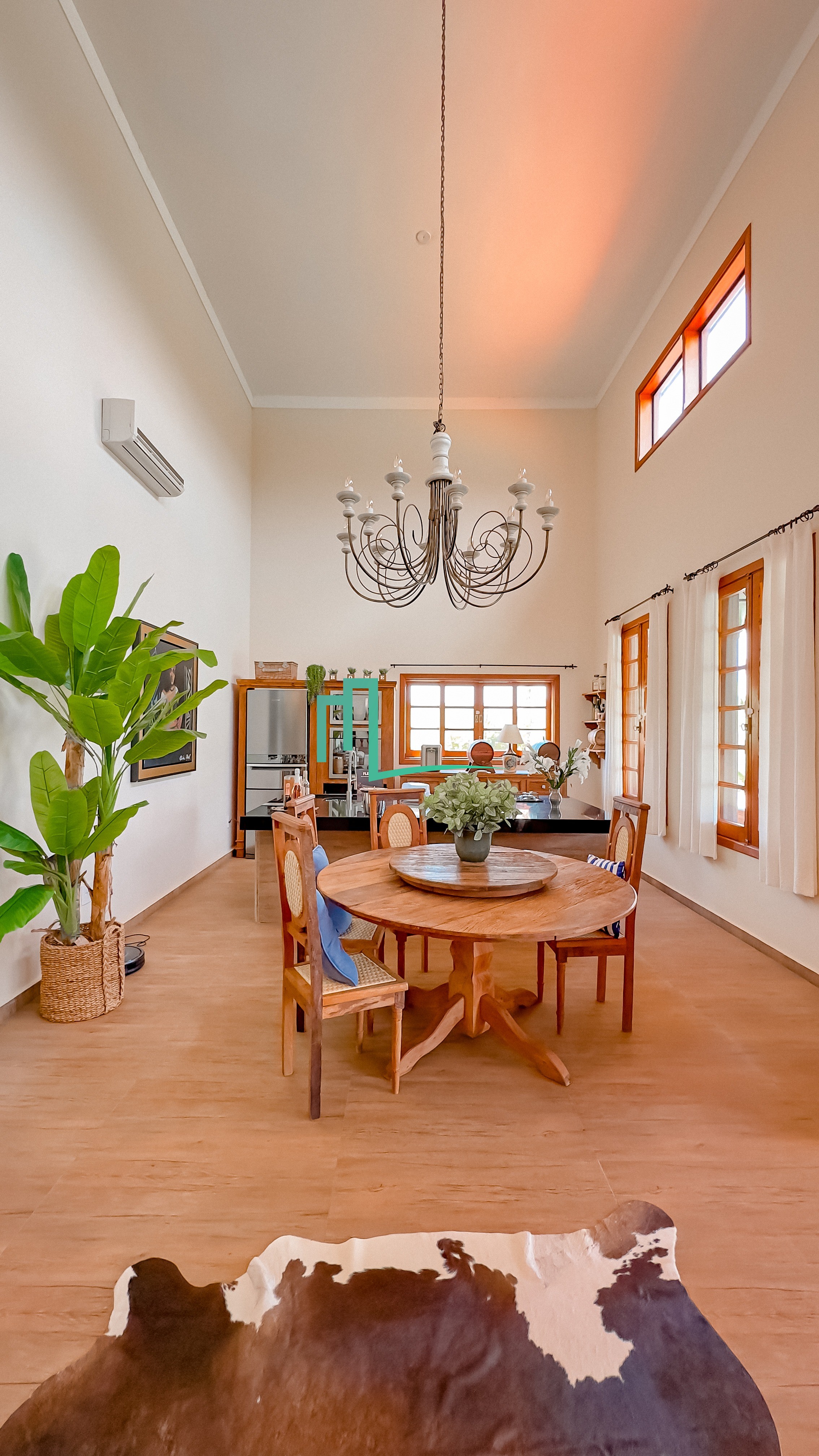 lindo sitio, alto nivel, localizado no municipio de capetinga/mg, 6 quilômetros de rodovia da cidade, saindo de capeting