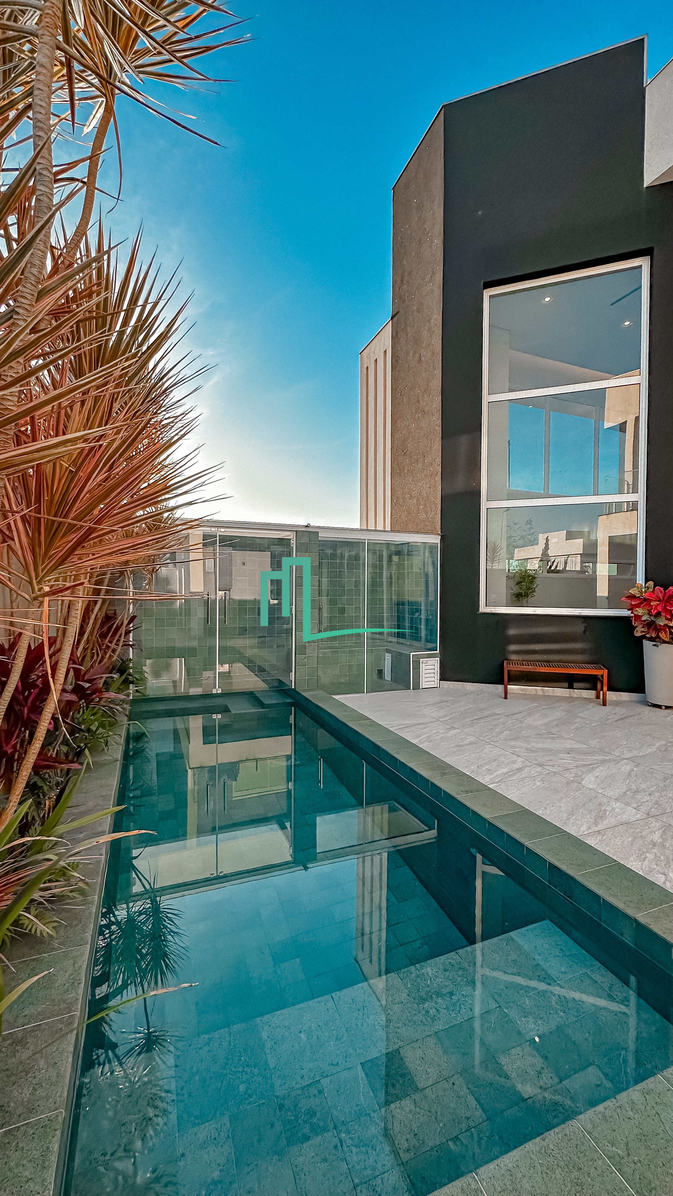 RESIDENCIA DE ALTO PADRÃO Á VENDA EM CONDOMINIO   -  400,00m² de terreno e 300,00m² de construção - 03 suítes sendo 01 m — foto 5