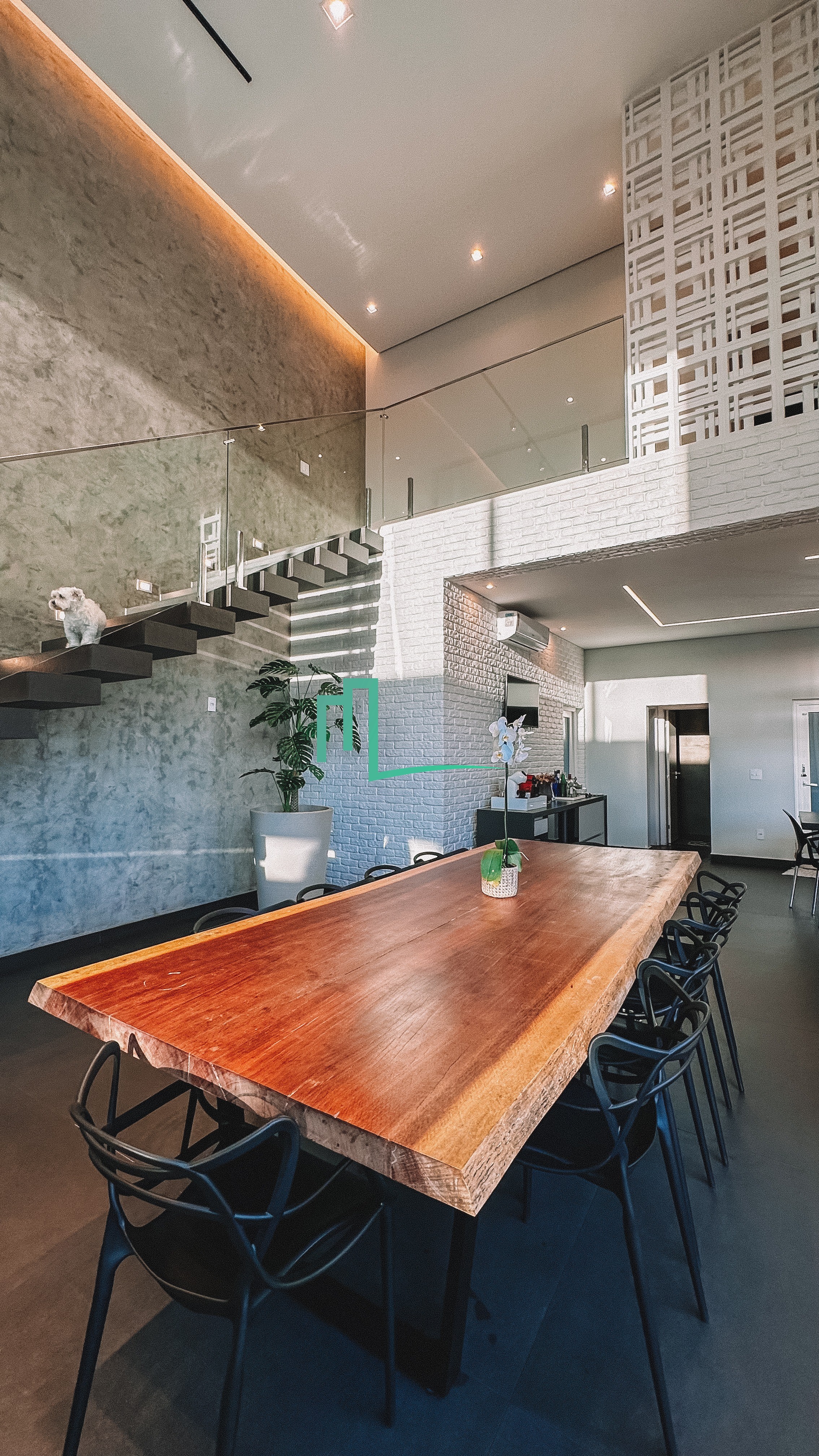 RESIDENCIA DE ALTO PADRÃO Á VENDA EM CONDOMINIO   -  400,00m² de terreno e 300,00m² de construção - 03 suítes sendo 01 m — foto 4