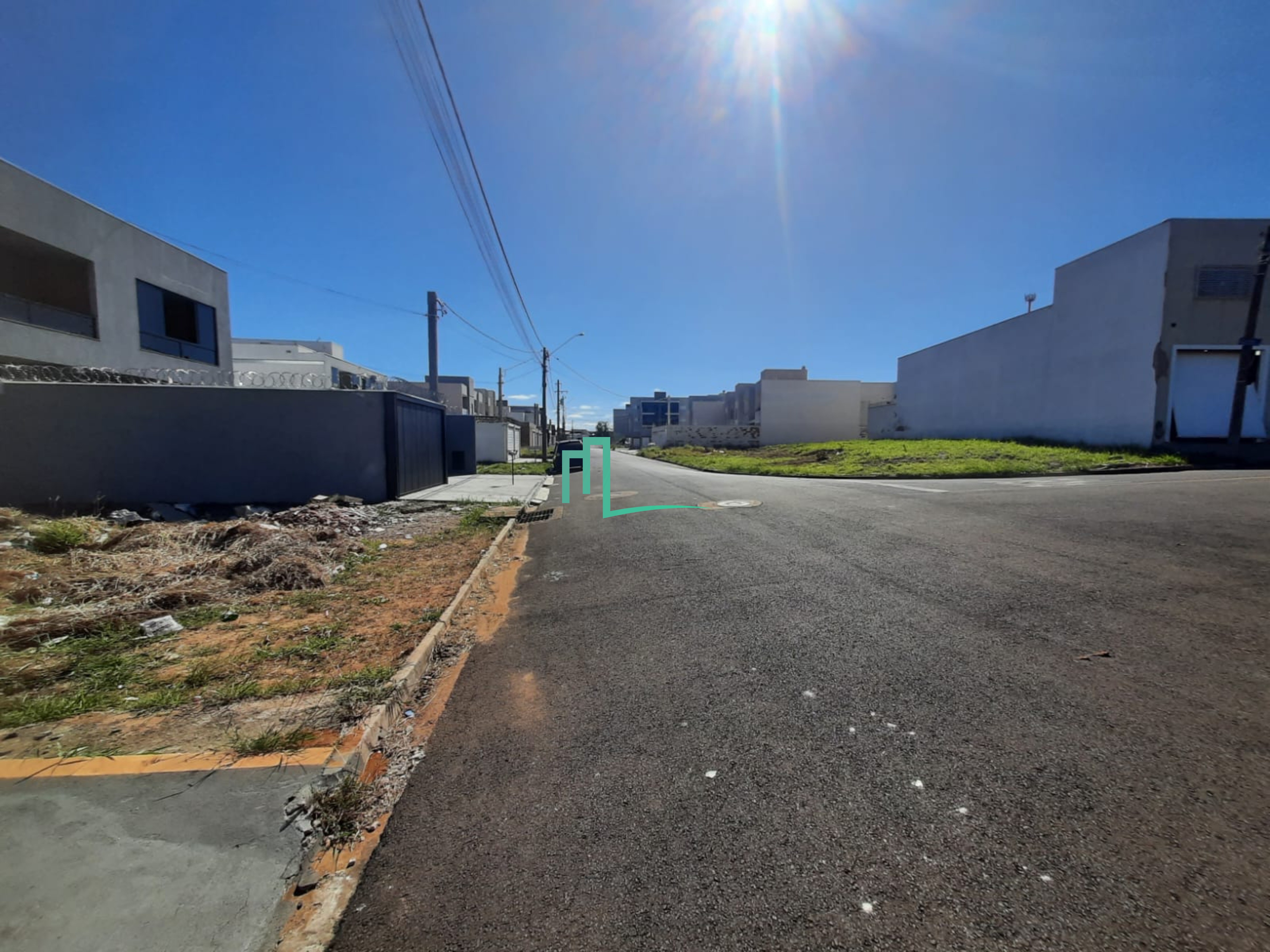 TERRENO Á VENDA NO BAIRRO SANTA GIANNA EM FRANCA/SP Vende terreno no bairro Santa Gianna medindo 250 mts  - 250m²   Entr