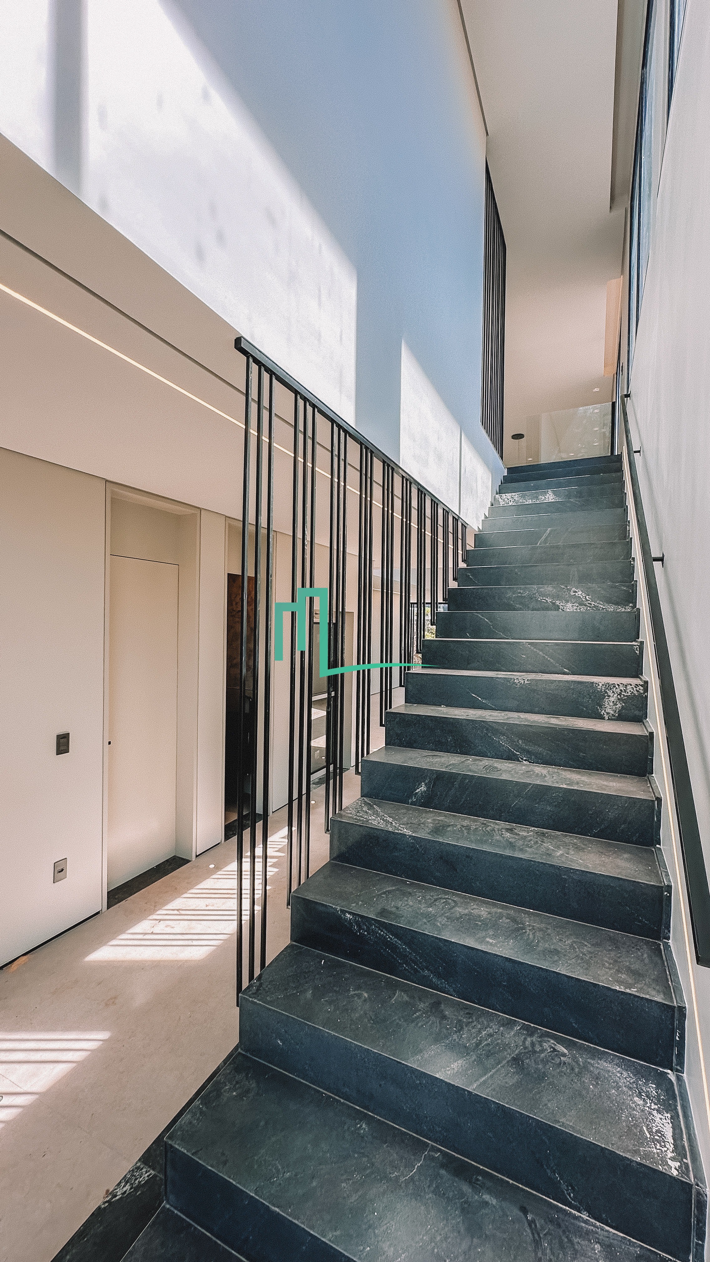 RESIDENCIA DE ALTO PADRÃO Á VENDA EM CONDOMINIO FECHADO EM FRANCA/SP  - 409 metros de terreno com 408 metros de construç — foto 4