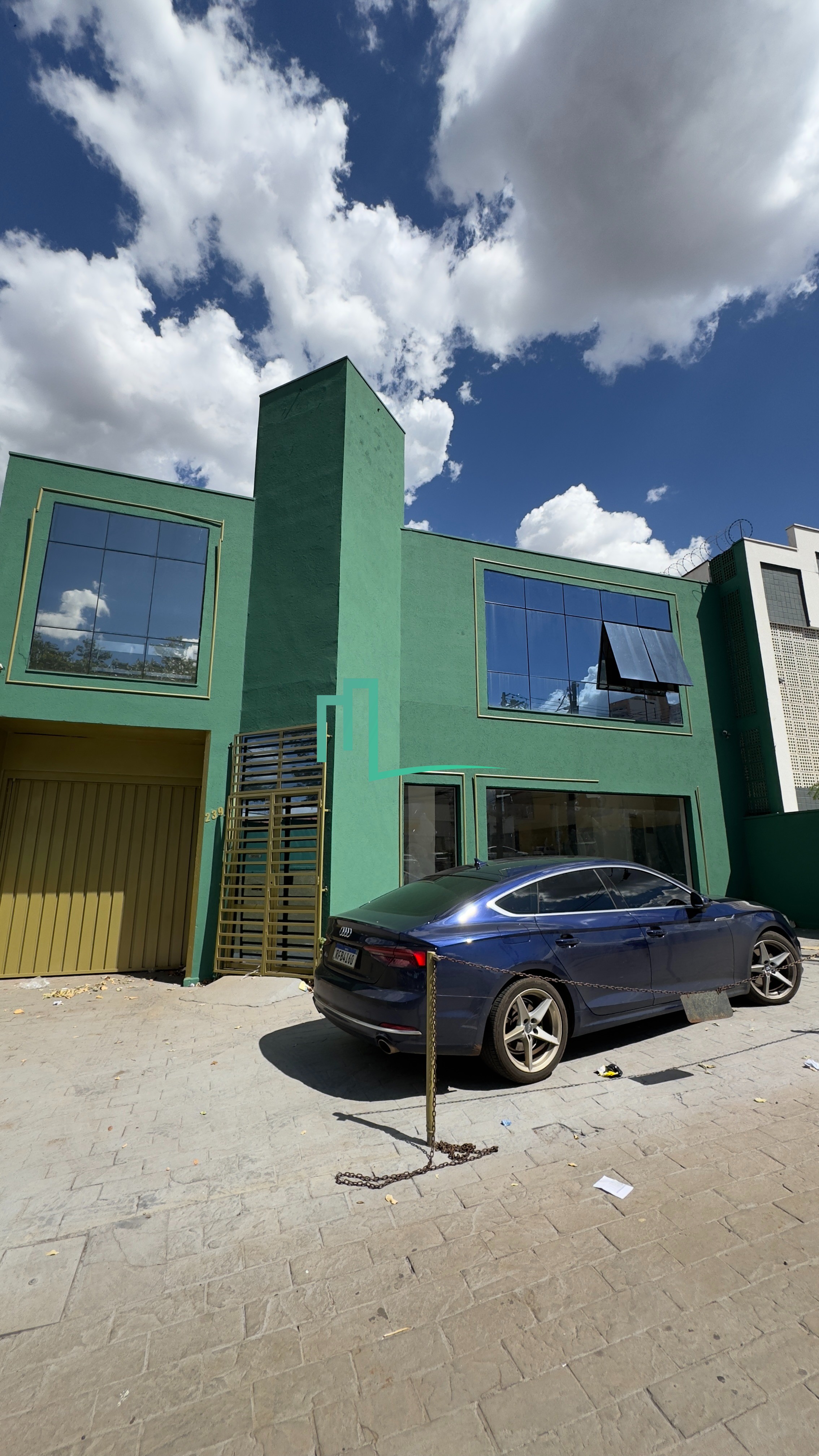 Barracão na avenida da Independência em Ribeirão Preto. - 500 metros de construção - ?456 metros de terreno - ?Piso té