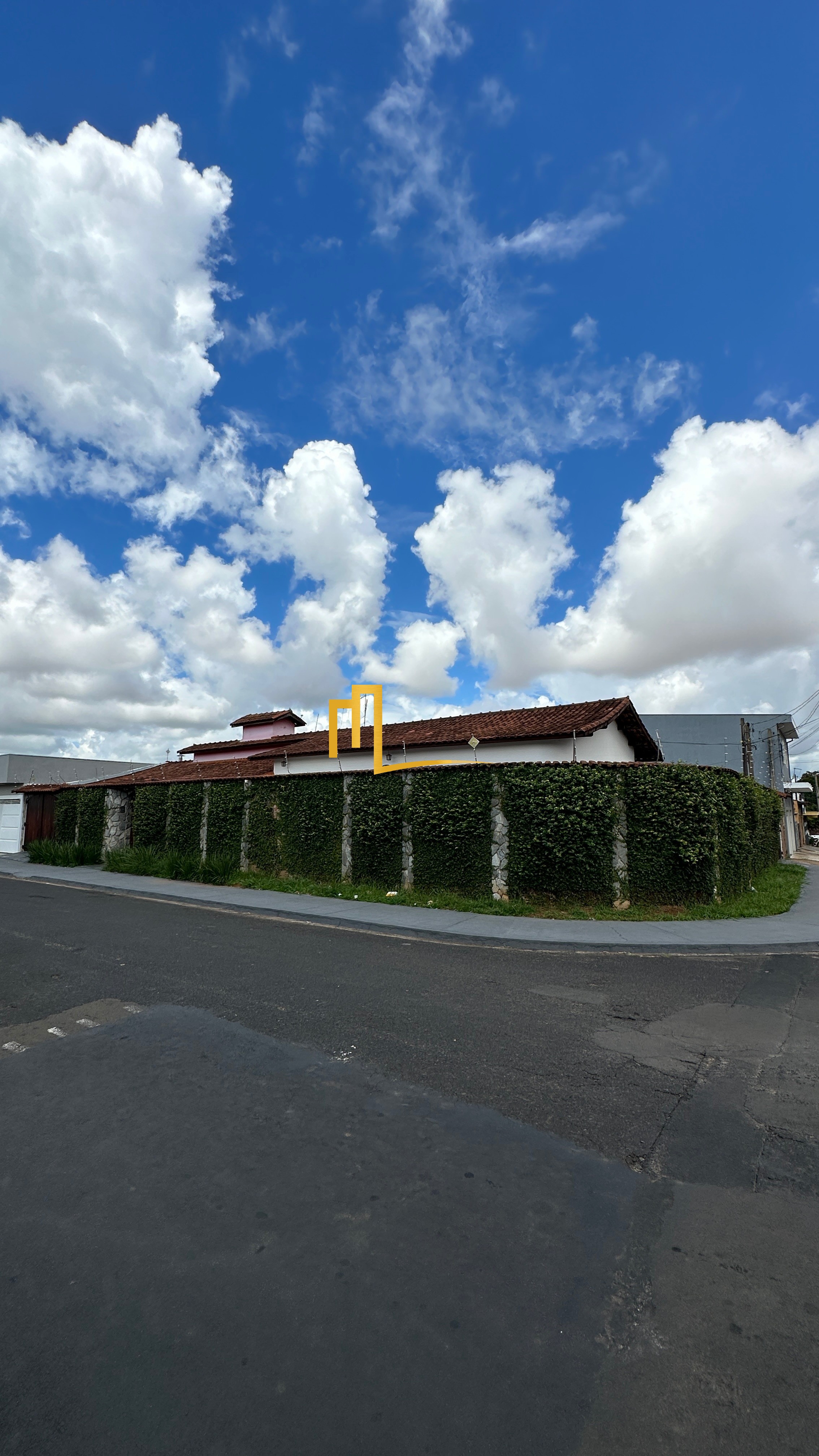 RESIDÊNCIA DISPONÍVEL PARA ALUGUEL E VENDA NO BRASILANDIA EM FRANCA/SP - 178,54 m de área total - 03 dormitórios sendo