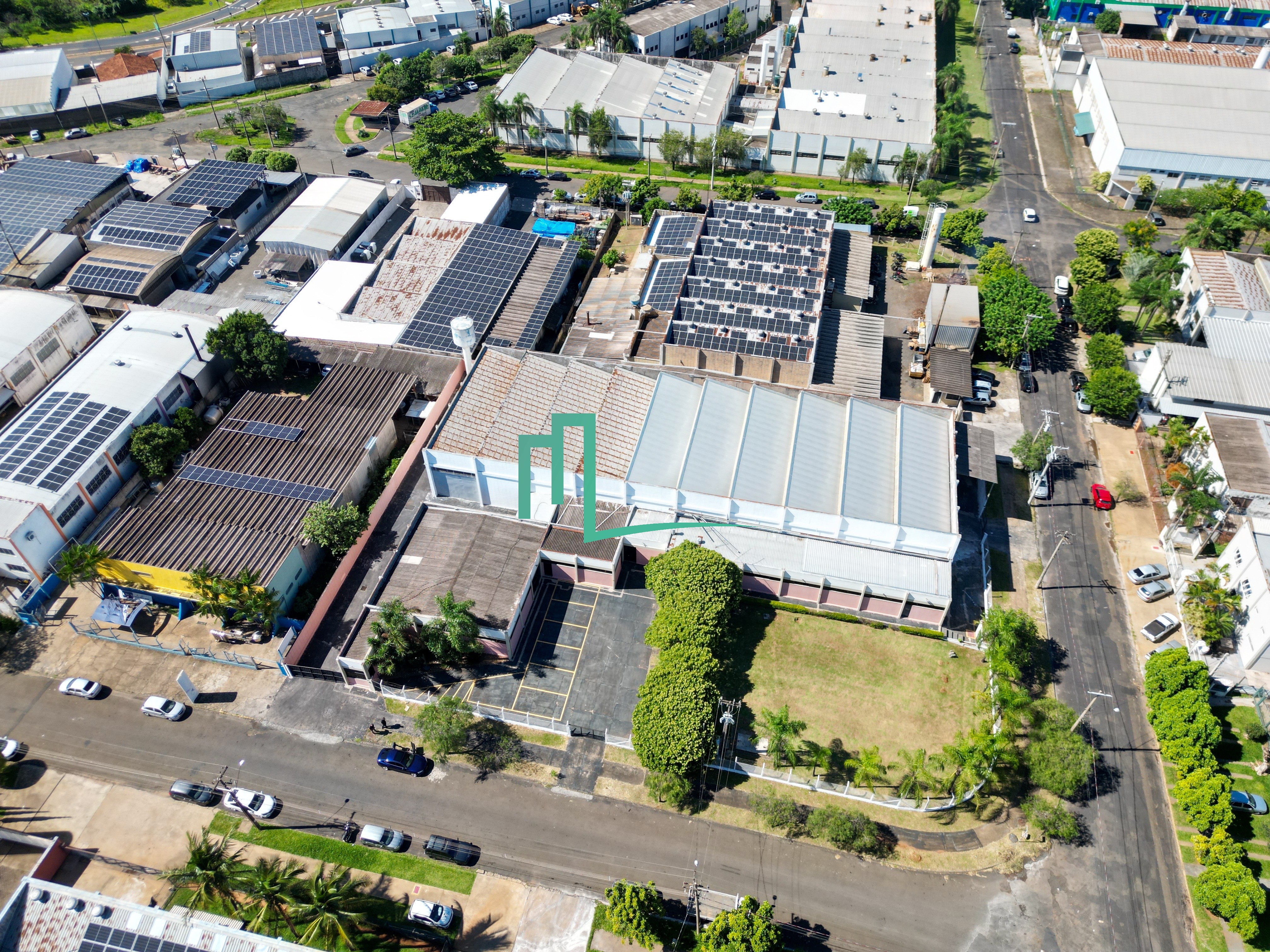 EXCELENTE BARRACÃO NO DISTRITO INDUSTRIAL DISPONIVEL PARA VENDA E LOCAÇÃO