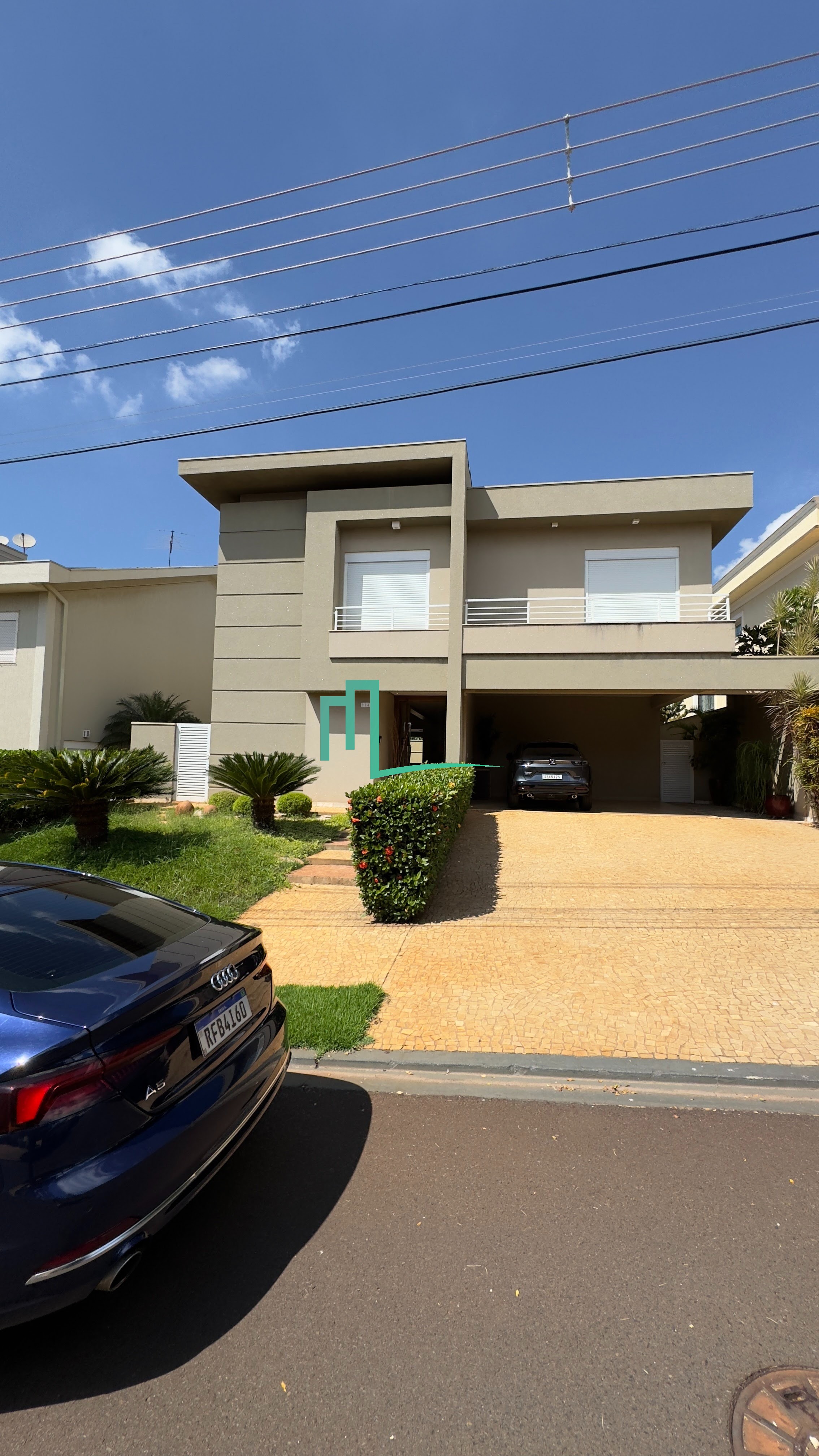 RESIDENCIA DE ALTO PADRÃO EM CONDOMÍNIO FECHADO EM RIBEIRÃO PRETO/SP - 485,00m² de construção - 03 suítes sendo 02 com