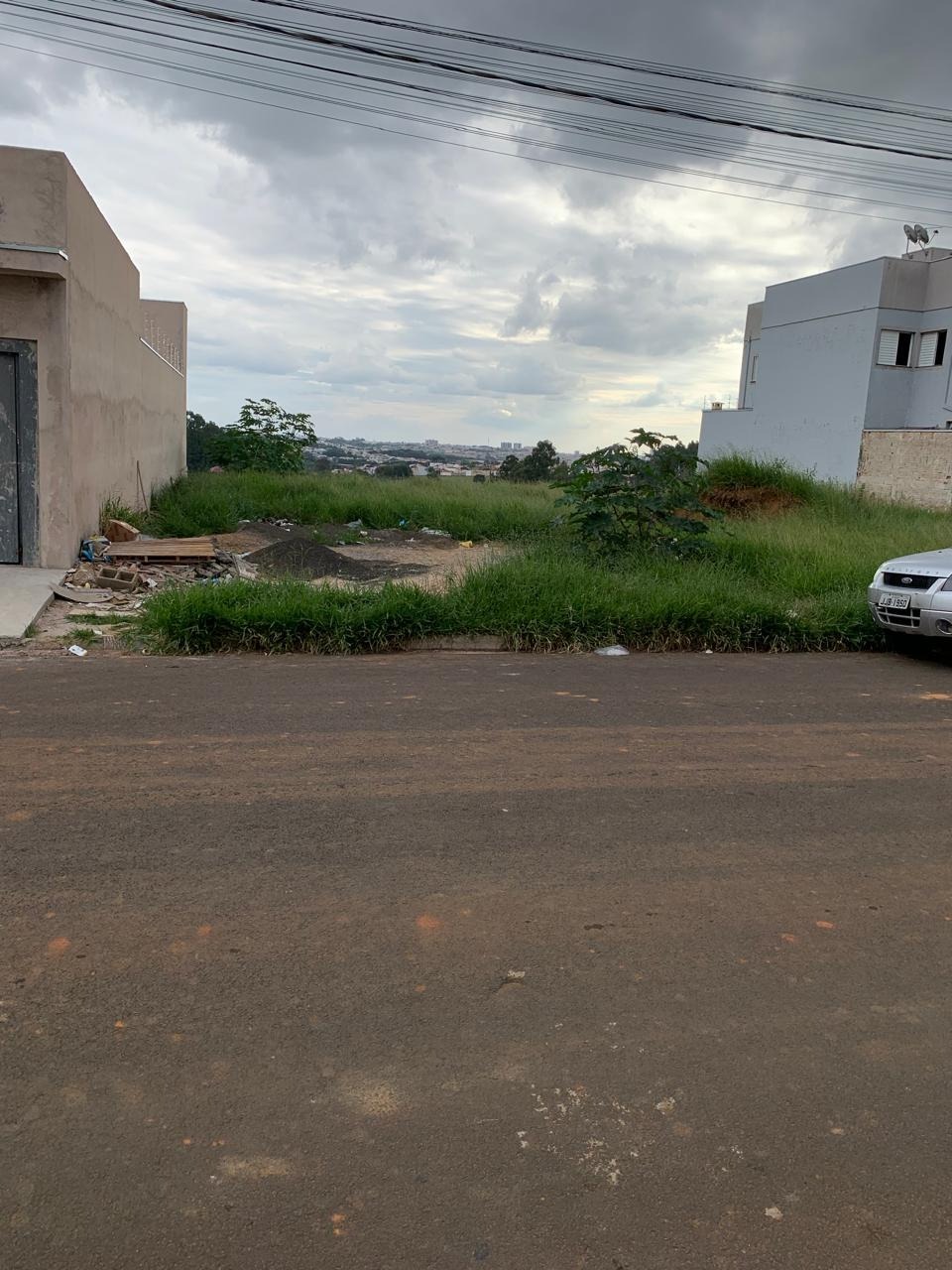 ÓTIMO TERRENO Á VENDA PARA CONTRUÇÃO NO VILLA SANTA GIANNA EM FRANCA/SP   - Ponto residencial ou comercial  - 250m² quad