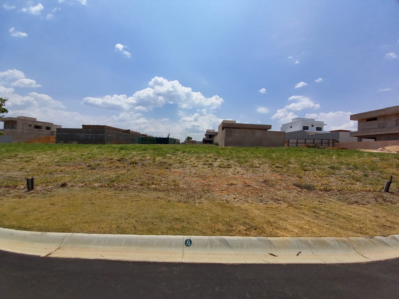 VENDE-SE LOTE NO VILLA DI CAPRI PLANO   LOCALIZADO EM UM DOS CONDOMÍNIOS PRIVILEGIADOS DE FRANCA-SP  TERRENO PLANO — foto 3