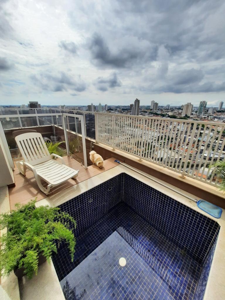 COBERTURA À VENDA NO EDIFICO SKY EM FRANCA/SP   -250m² de área útil construida  - 04 suites com armários modulados  - Es